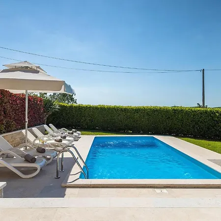 Marasi Holiday home *
